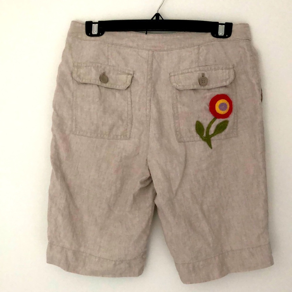 M Linen Shorts Flower Appliqué Pockets Neutral Cottagecore